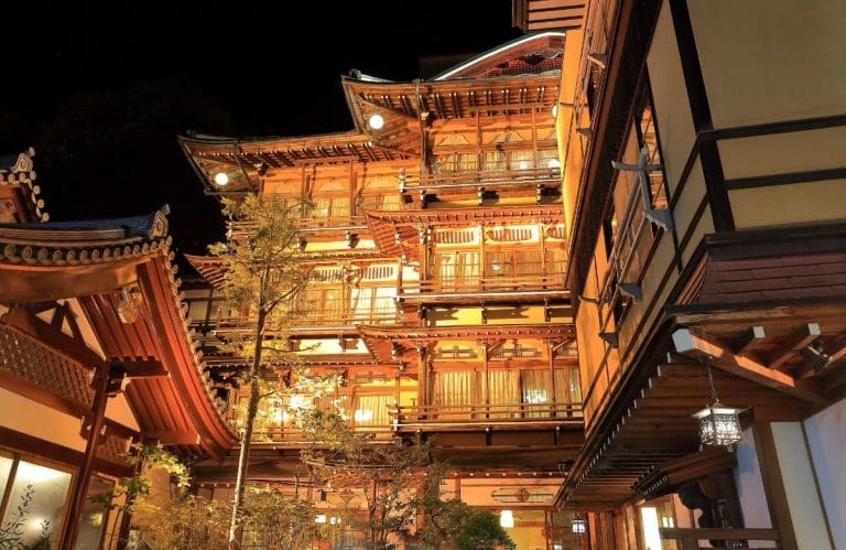 千と千尋の神隠しの本当のモデルや舞台はどこ？各地に点在する温泉旅館 